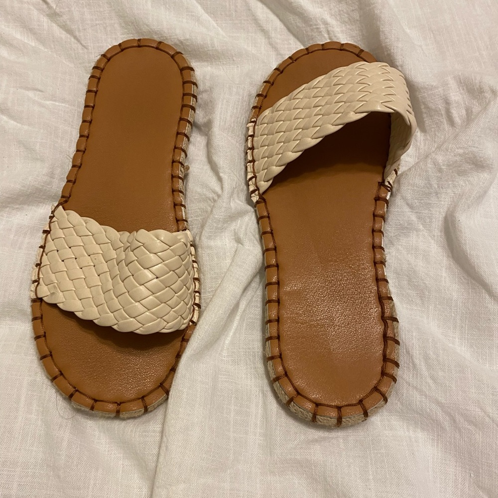 Women’s sandals
